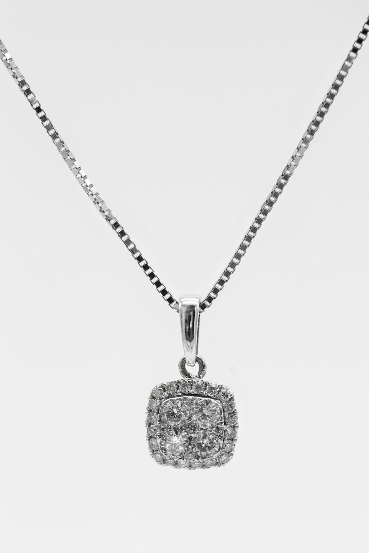 Dazzling Diamond Cut Necklace: The Ultimate Expression of Sisterly Love